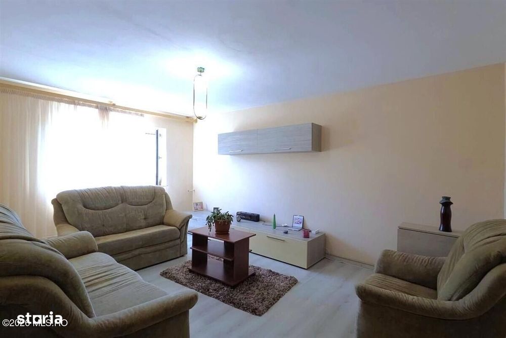 Far - Parc, 2 camere decomandate, 2 balcoane, 56 mp, centrala gaz!
