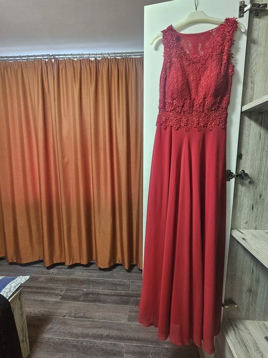 Rochite elegante de ocazie