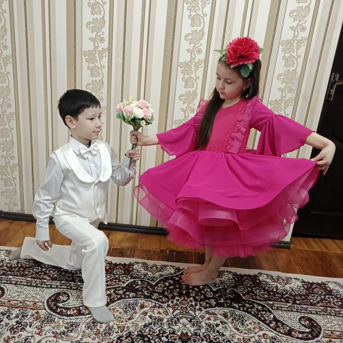 Прокат детских корновальных костюмов