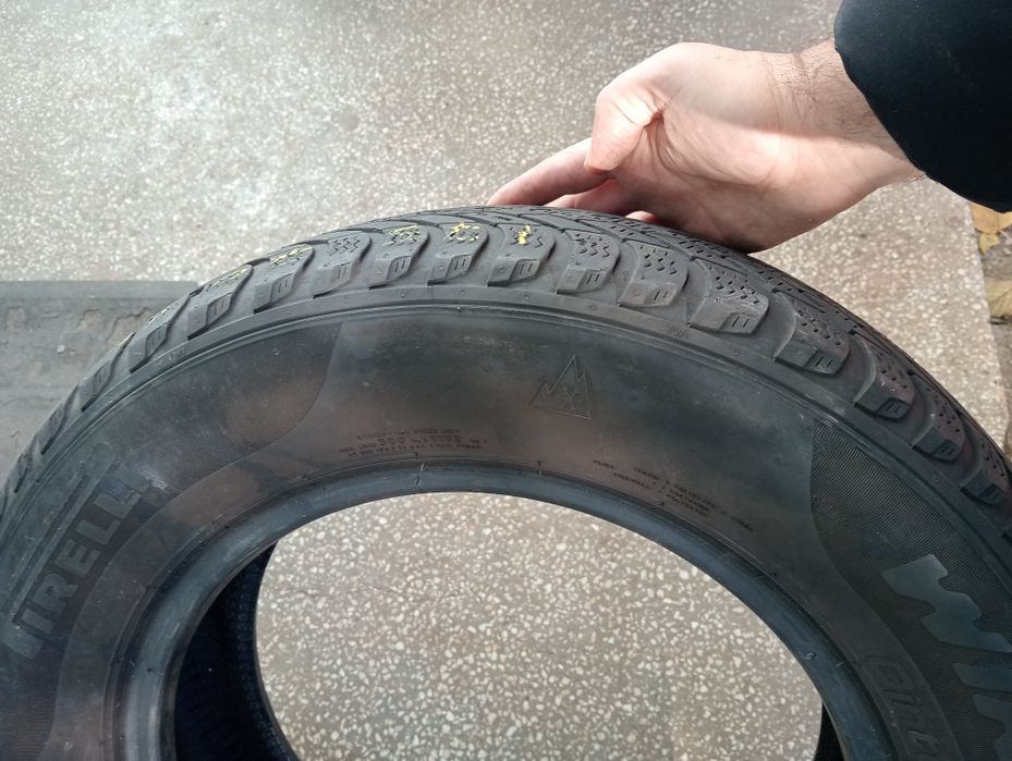 Cauciucuri de iarna 175/70/R14 (400lei setul de 4)