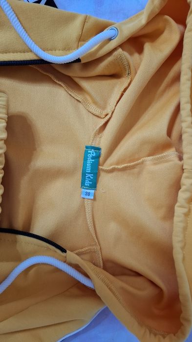 Продам спортивный костюм на мальчика