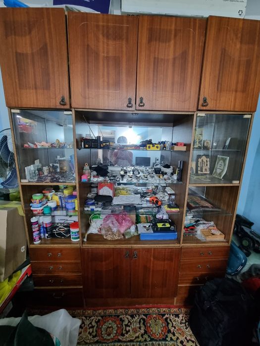 Срочно продам ванную, стенка, кресло со столом, прихожая листайте фото