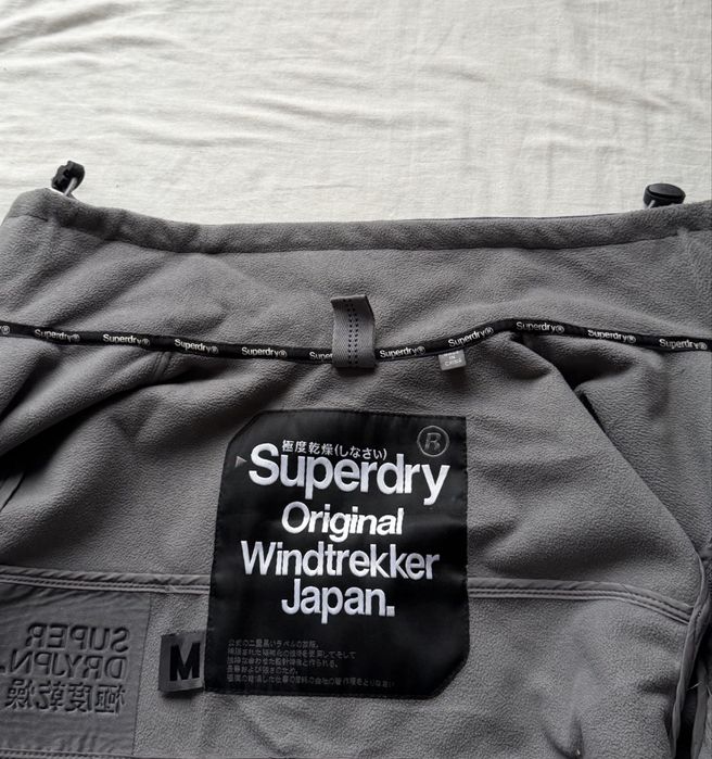 SuperDry,softshell (windtrekker) pt.bărbați,măr.:M(merge pt.S)