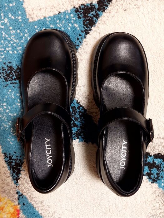 Туфли лоферы женские.