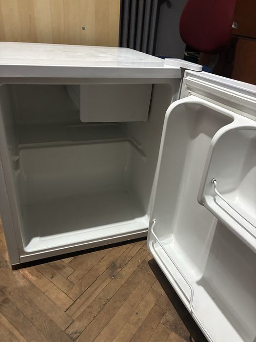 Frigider/mini bar
