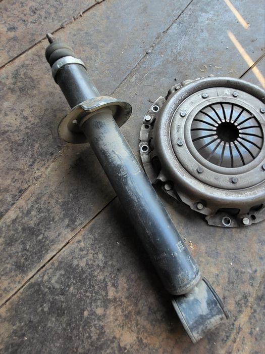 Продам запчасти на приору