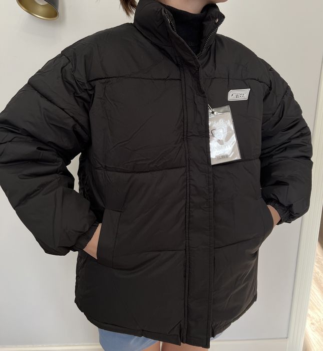 Пуховик в синем и черном цветах