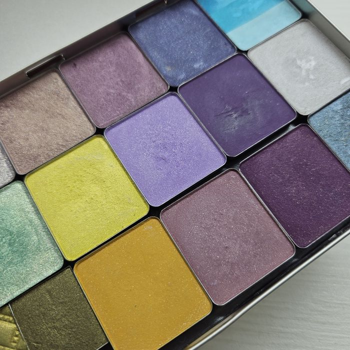 Тени для век Inglot