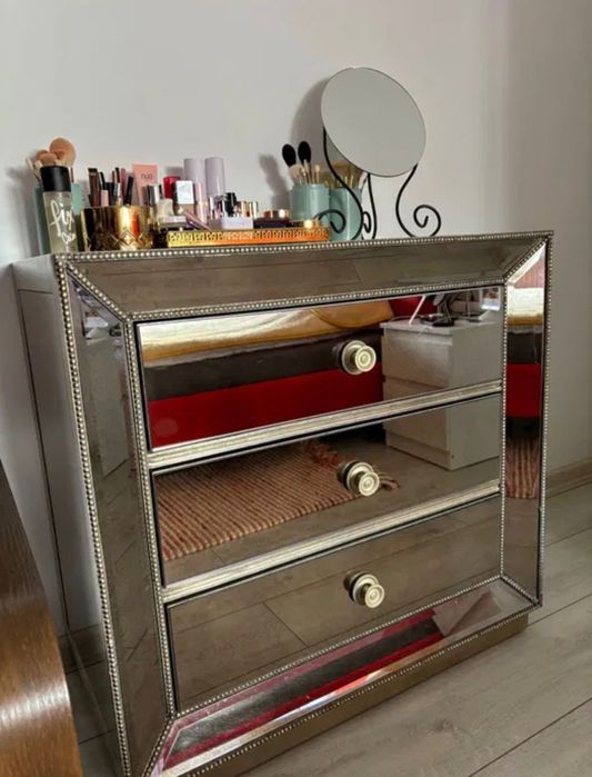 Comoda Mobexpert din oglinda antichizata