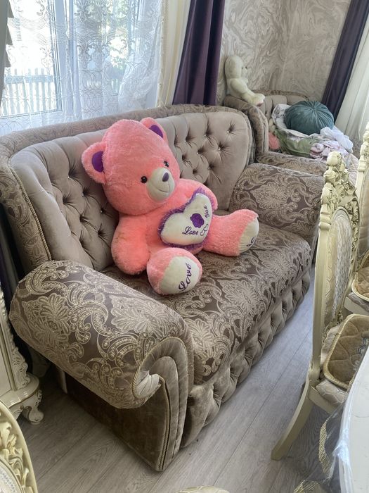 Продам шикарный диван