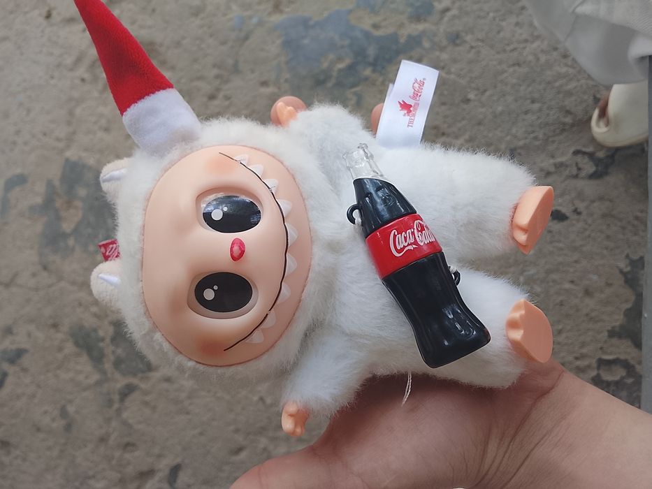Лабубу, не оригинальный