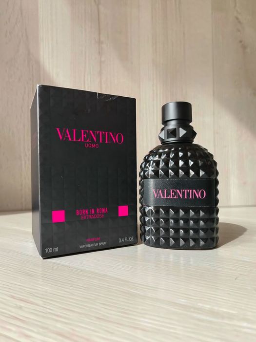 Born in Roma Extradose Uomo Valentino