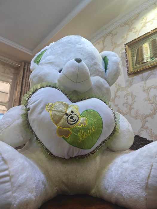 Большая плюшевая мишка