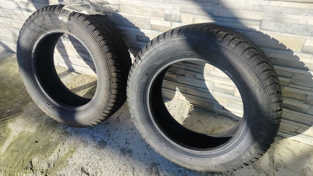 Vând 2 ANVELOPE de iarnă NOI!