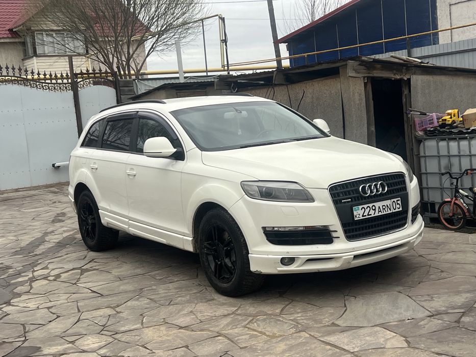 Ауди Q7 легендарный