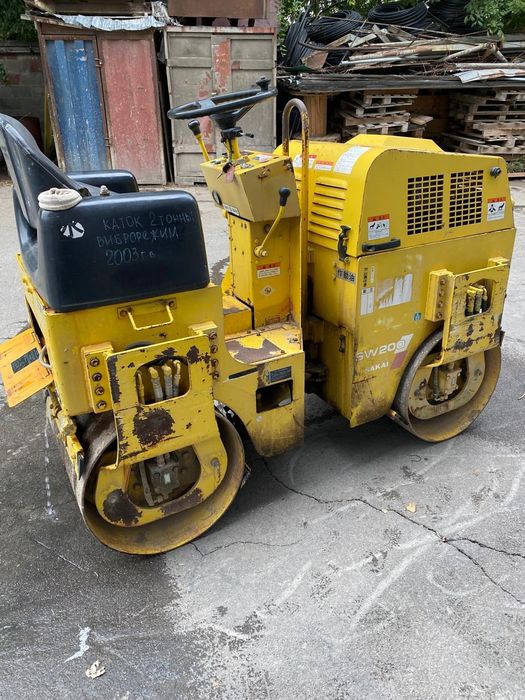 Услуги каток 2х тонный в Уральске