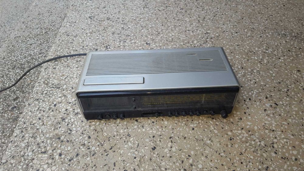 Германско ретро радио