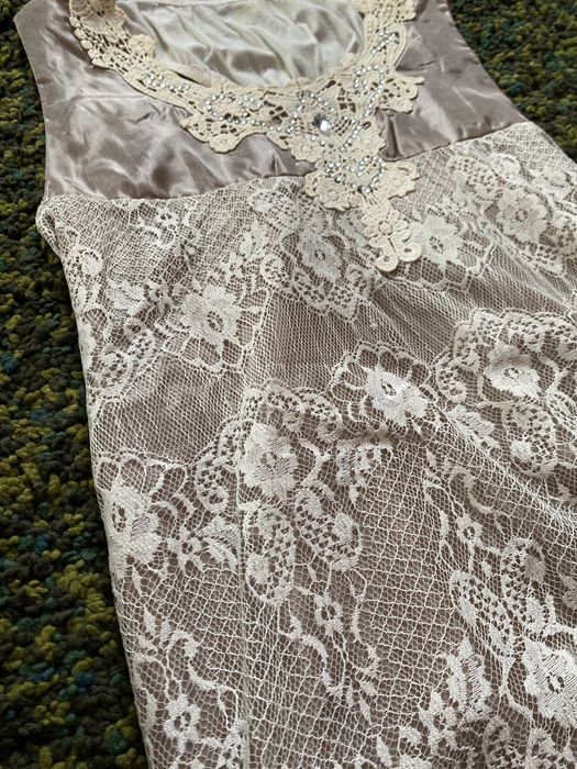 Top/Maieu cu dantela si strasuri