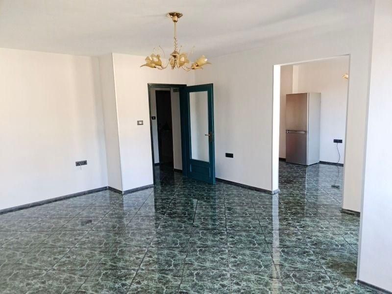 Продава се Тристаен апартамент в София, Редута - 148 кв.м за 1292 €/кв.м - Снимка #3