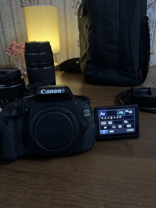 Продам фотоаппарат Canon EOS 600d