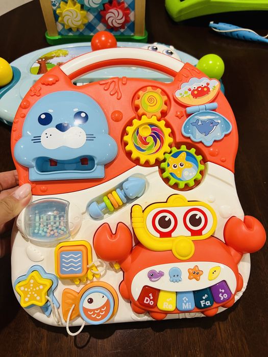 Столик развивашка отличном состоянии!!!