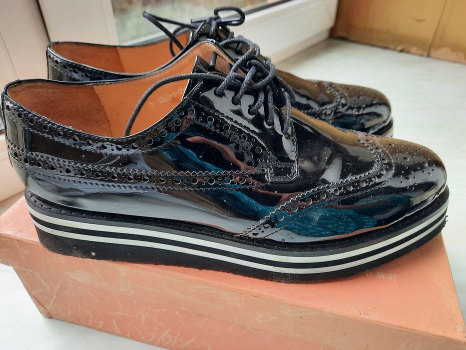 Продам лоферы, чёрный