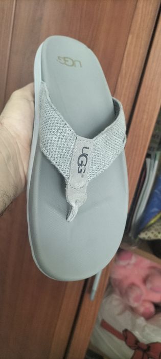Papuci UGG 42...