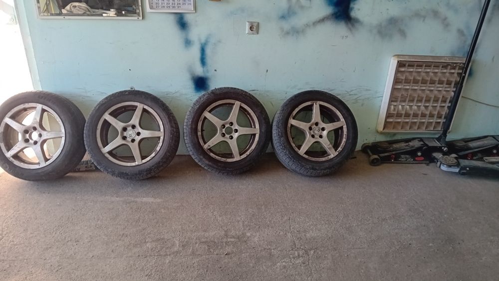 WV Бора 1.6...99гд.за части