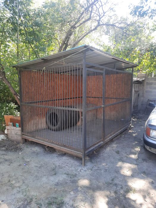 Срочно продам вольер.
