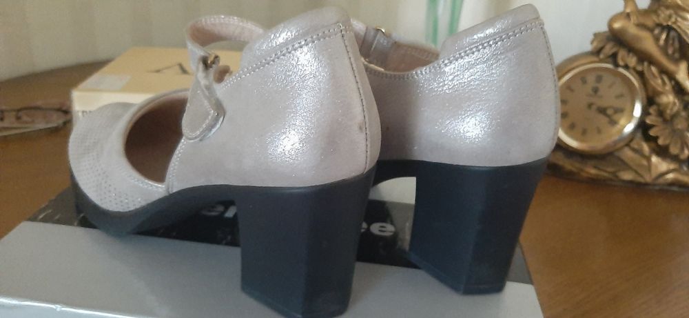 Туфли б/у , состояние хорошее.