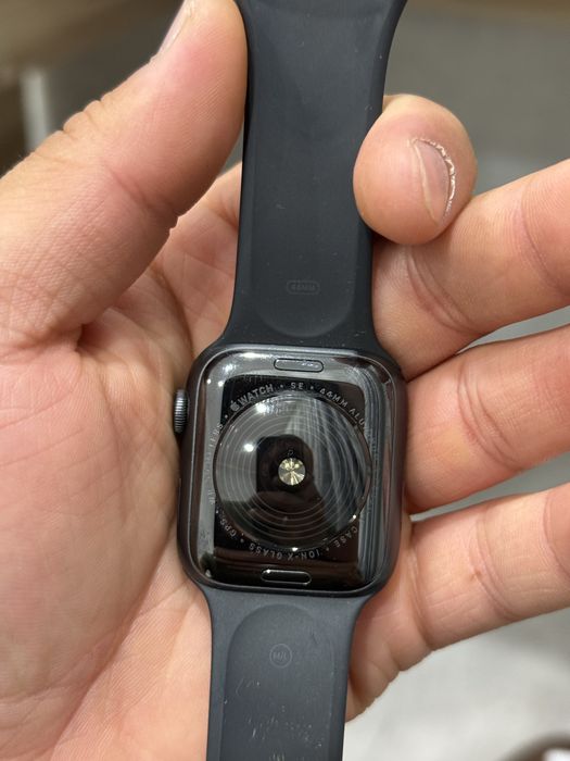 Продам Apple watch Se 44mm