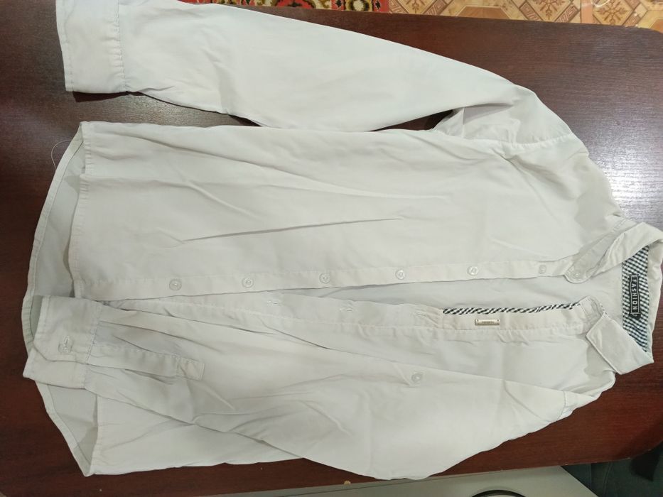 Продам рубашки 48р