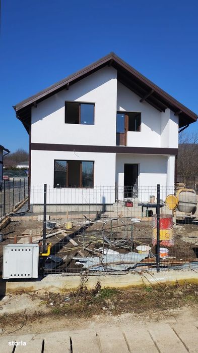 BANESTI - casa noua - teren 677mp - 157000 Euro