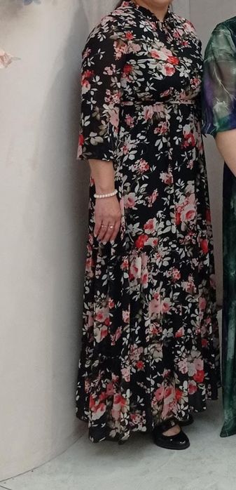 Продается платье женское