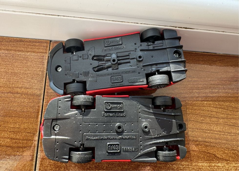 Machete auto 1/43 Burago