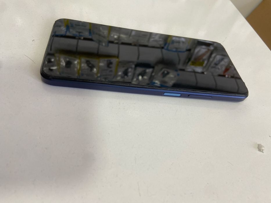 Oppo A17  64 гб сатылады продам