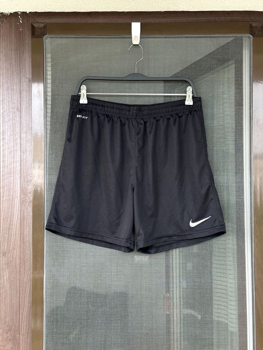 Мъжки къси панталони Nike Dri-FIT - размер М, Отлично състояние