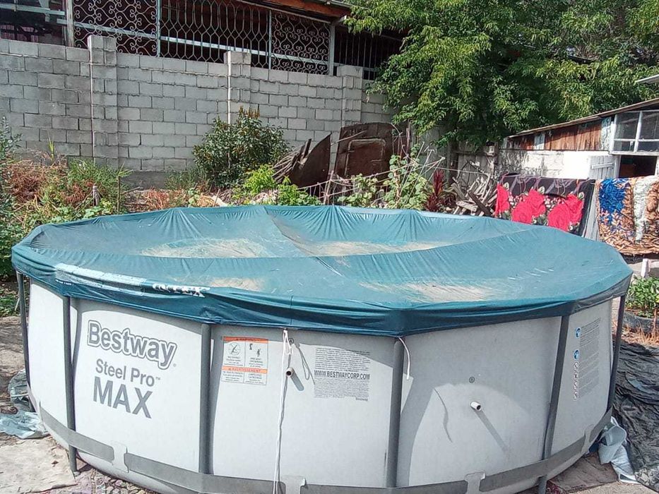 Продам дом с бассейном в центре СРОЧНО