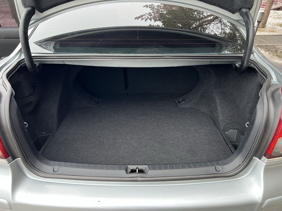 Продам Toyota Avensis 2008г.