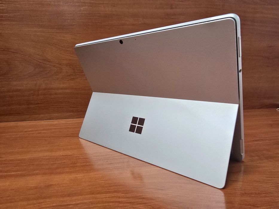 Таблет Microsoft Surface Pro 8 + Писалка Slim Pen 2