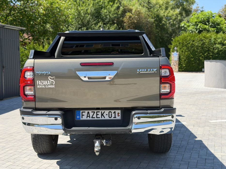 TOYOTA Hilux 2025 — imagine 2