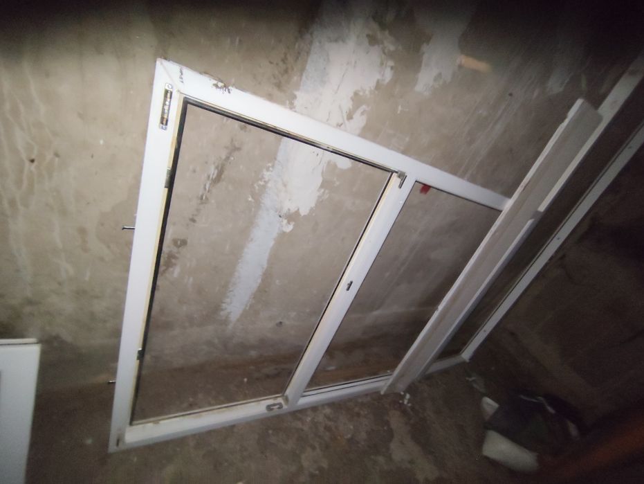 PVC балконски прозорци (пистолет)