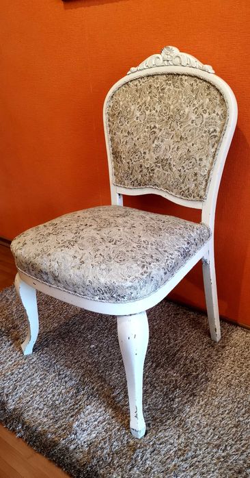 Продавам ретро стол в стил „LOUIS XV“ (Рококо)