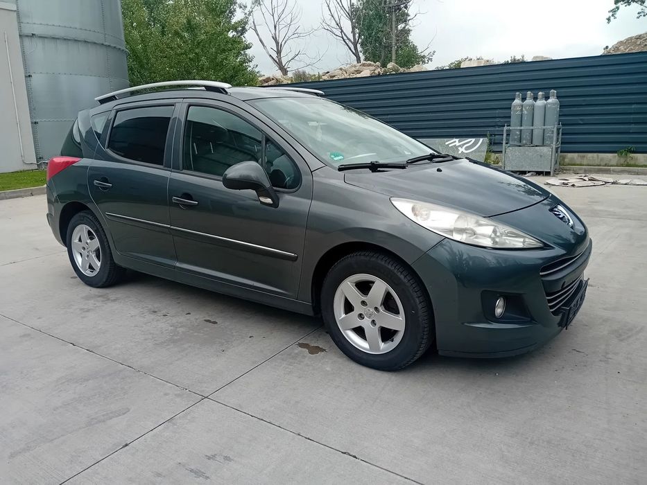 Peugeot 207 Peugeot 207 SW, 1.4 Benzina, Klima, Panorama, Un propietar