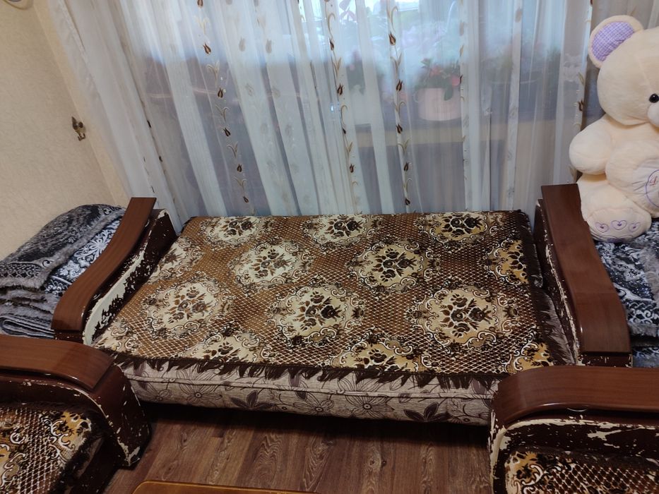 Arzonchi narxlarda uy jihozlari sotiladi divan + kreslo  xolati yaxshi