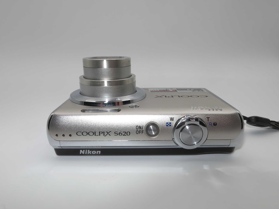 Nikon Coolpix S620 ултра компактен цифров фотоапарат, дигитална камера пълен комплект, като НОВА - тествана и работи отлично