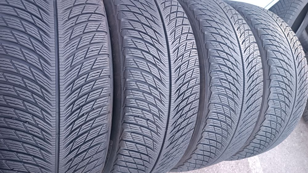 235/50/19 Michelin