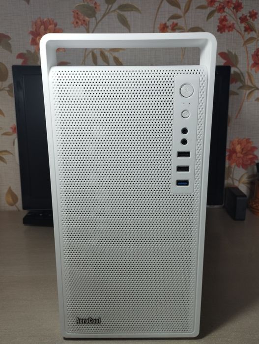Компьютерный корпус Aerocool CS-109