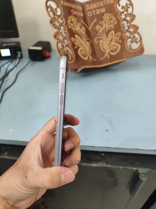 Iphone 11.  64gb