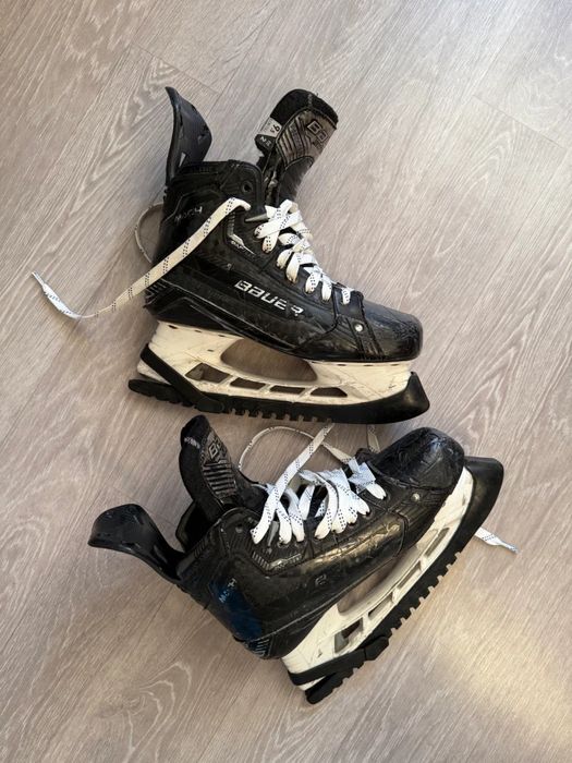 Коньки bauer б/у и локти ccm